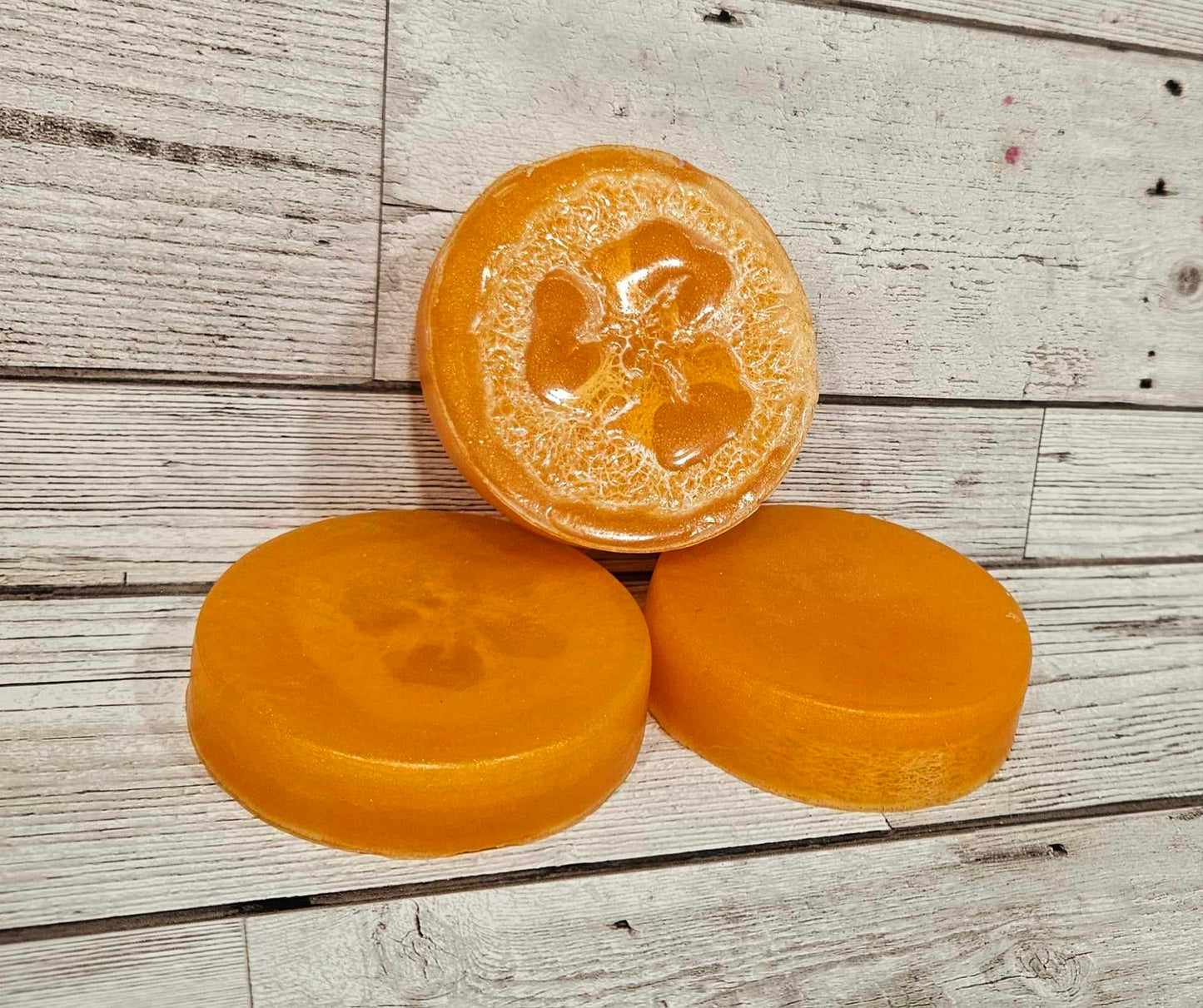 'Black Pepper and Ginseng' Loofah Soap Bar