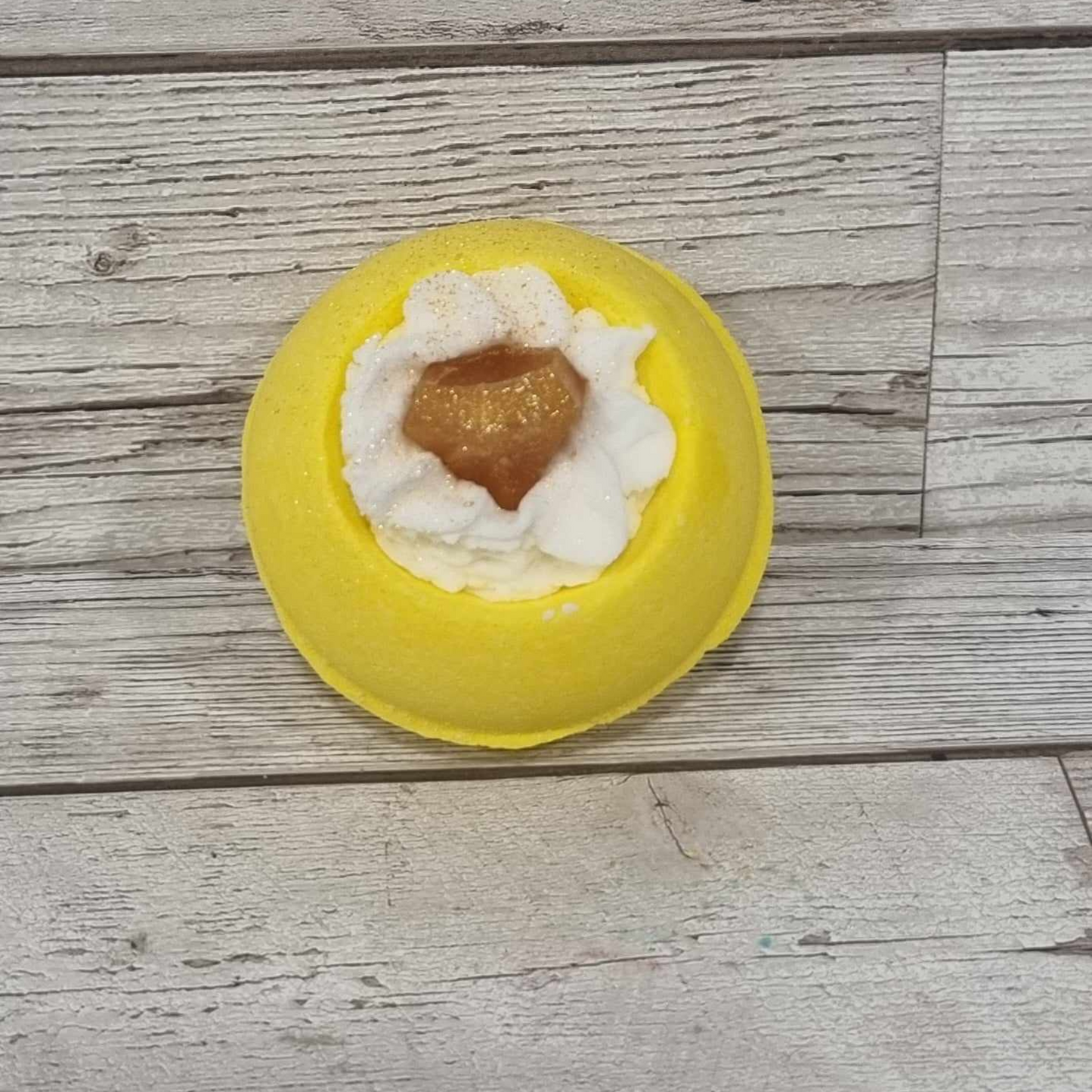 'L Million' Whipped Top Bath Bomb