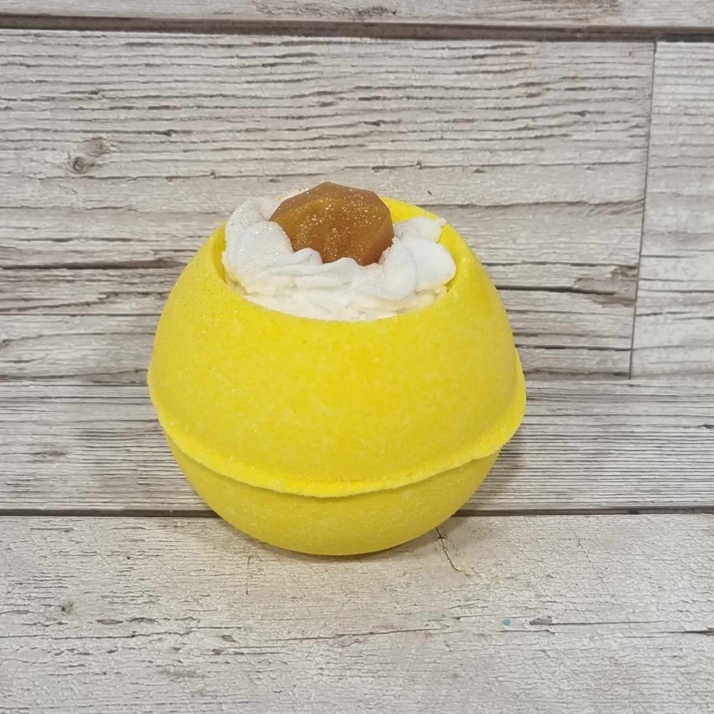 'L Million' Whipped Top Bath Bomb