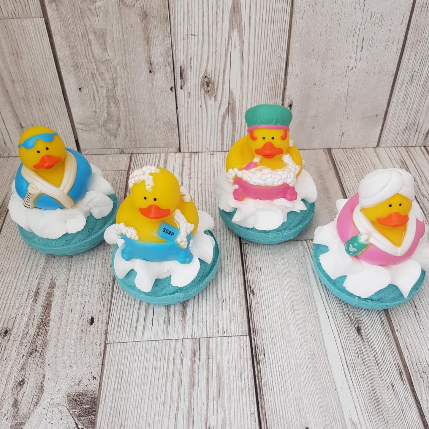 Pamper Me Ducky Toy Bath Bomb Ring