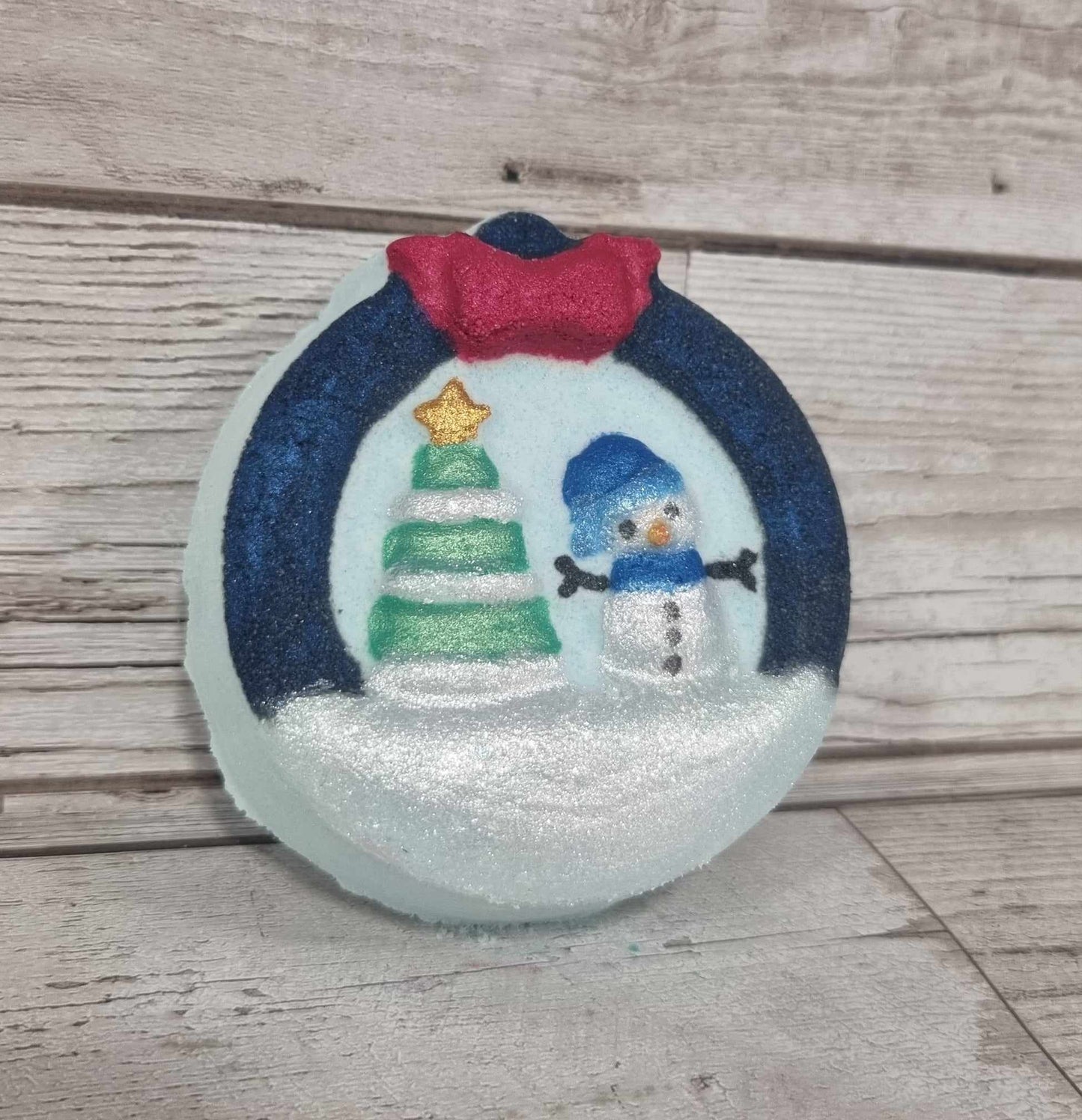 'Snow Scene Bauble' Bath Bomb