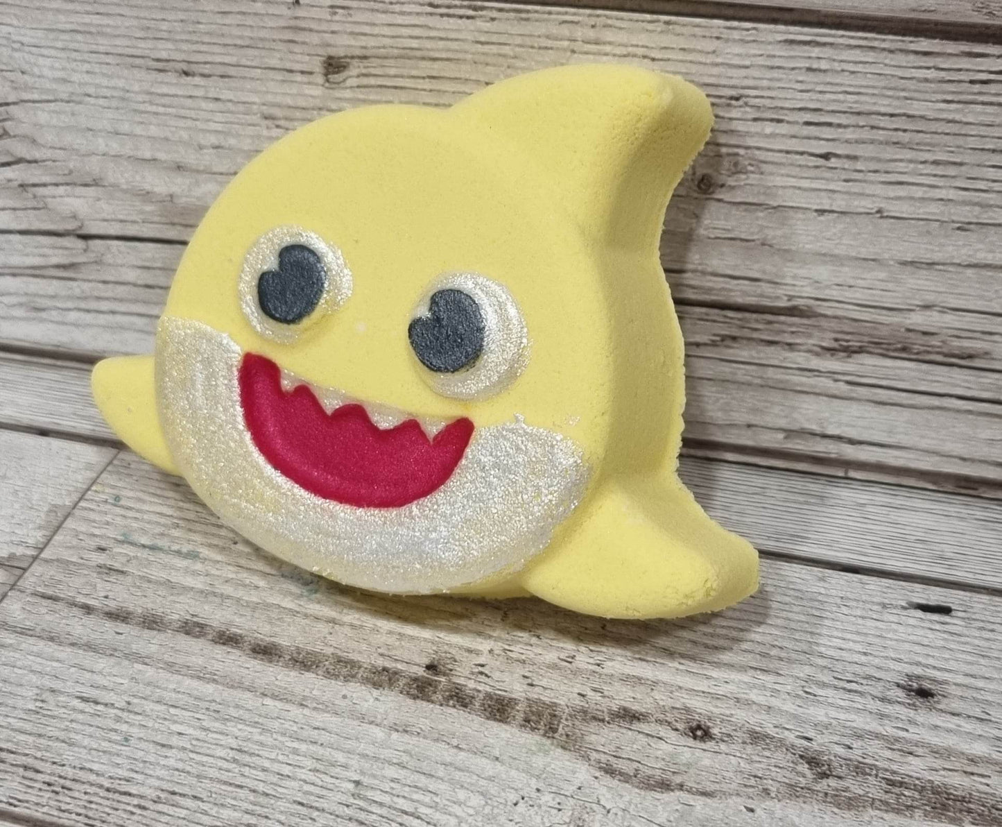 'Bubba Shark' Bath Bomb