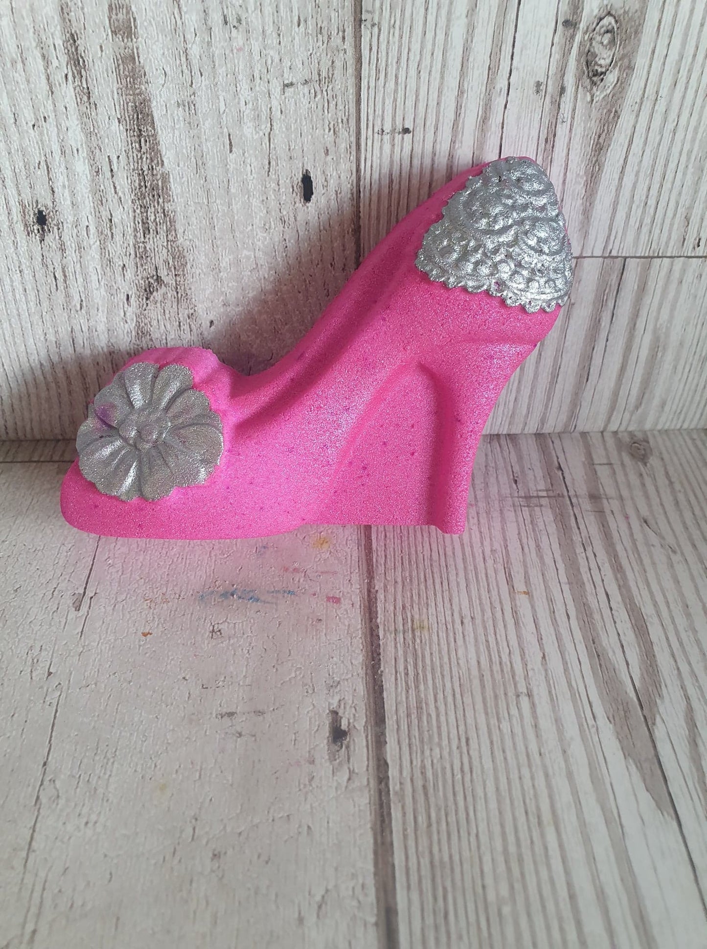 'Going out out' Bath Bomb