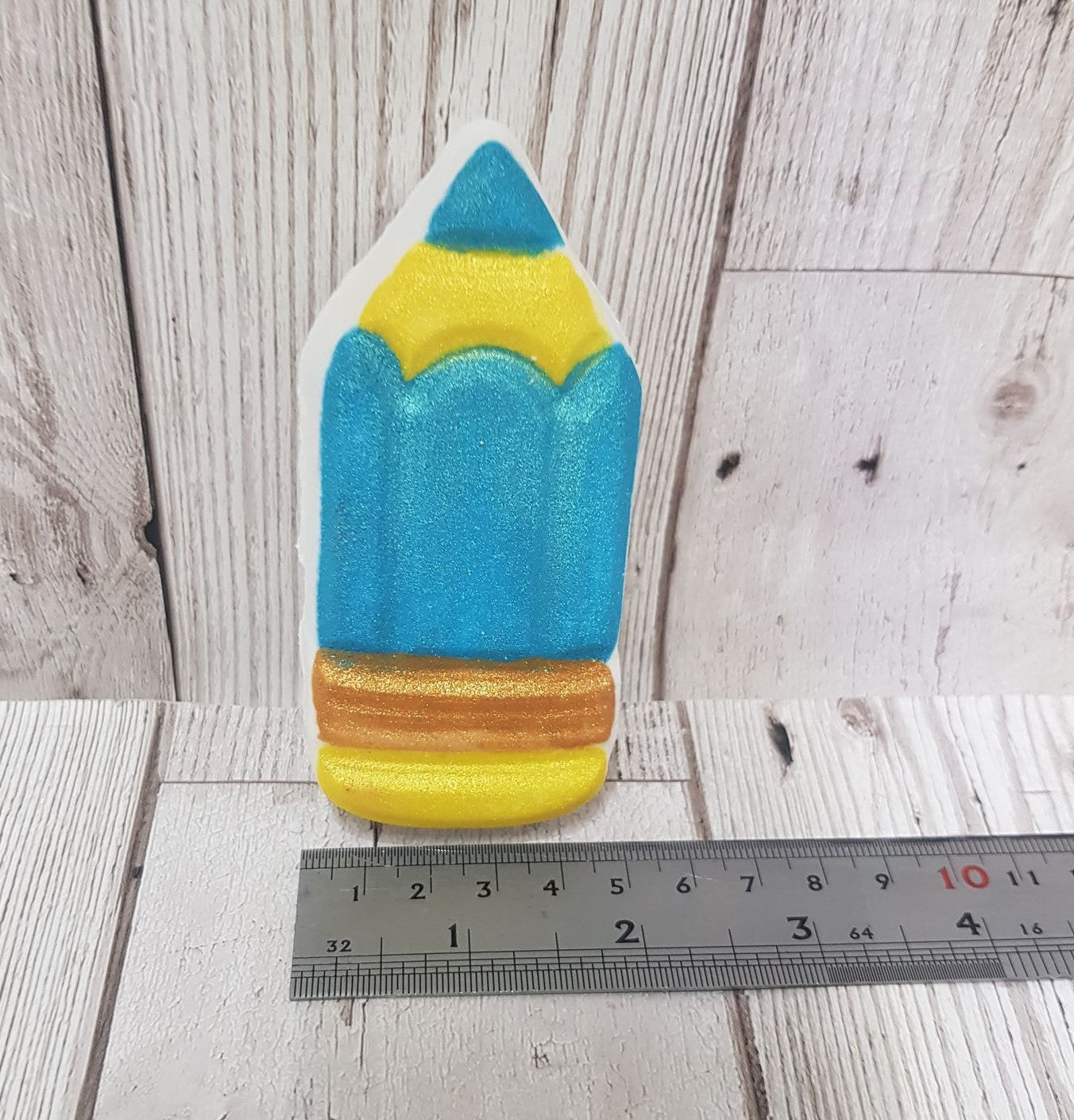 Pencil me in Bath Bomb