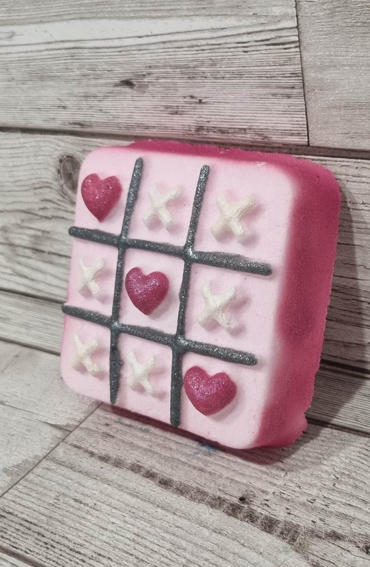 XOXO Bath Bomb