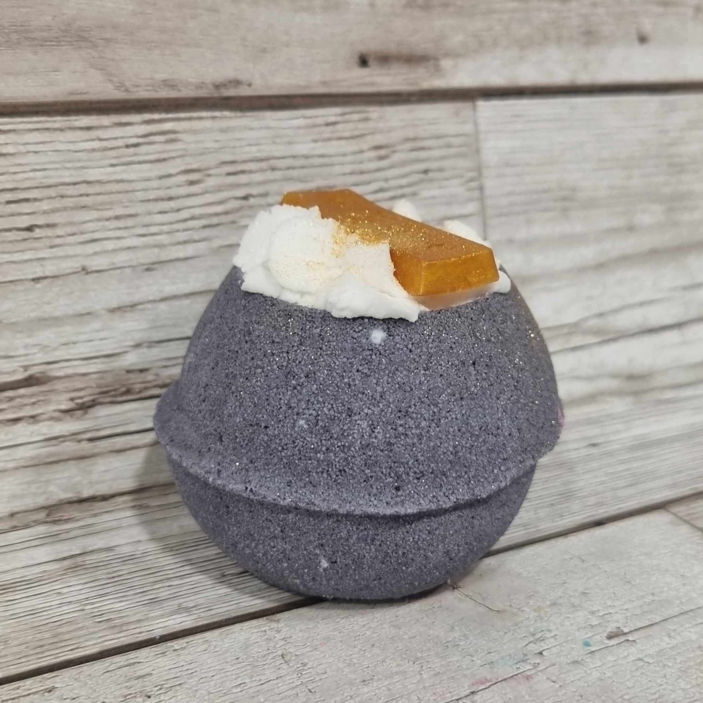 'One Millionaire' Whipped Top Bath Bomb