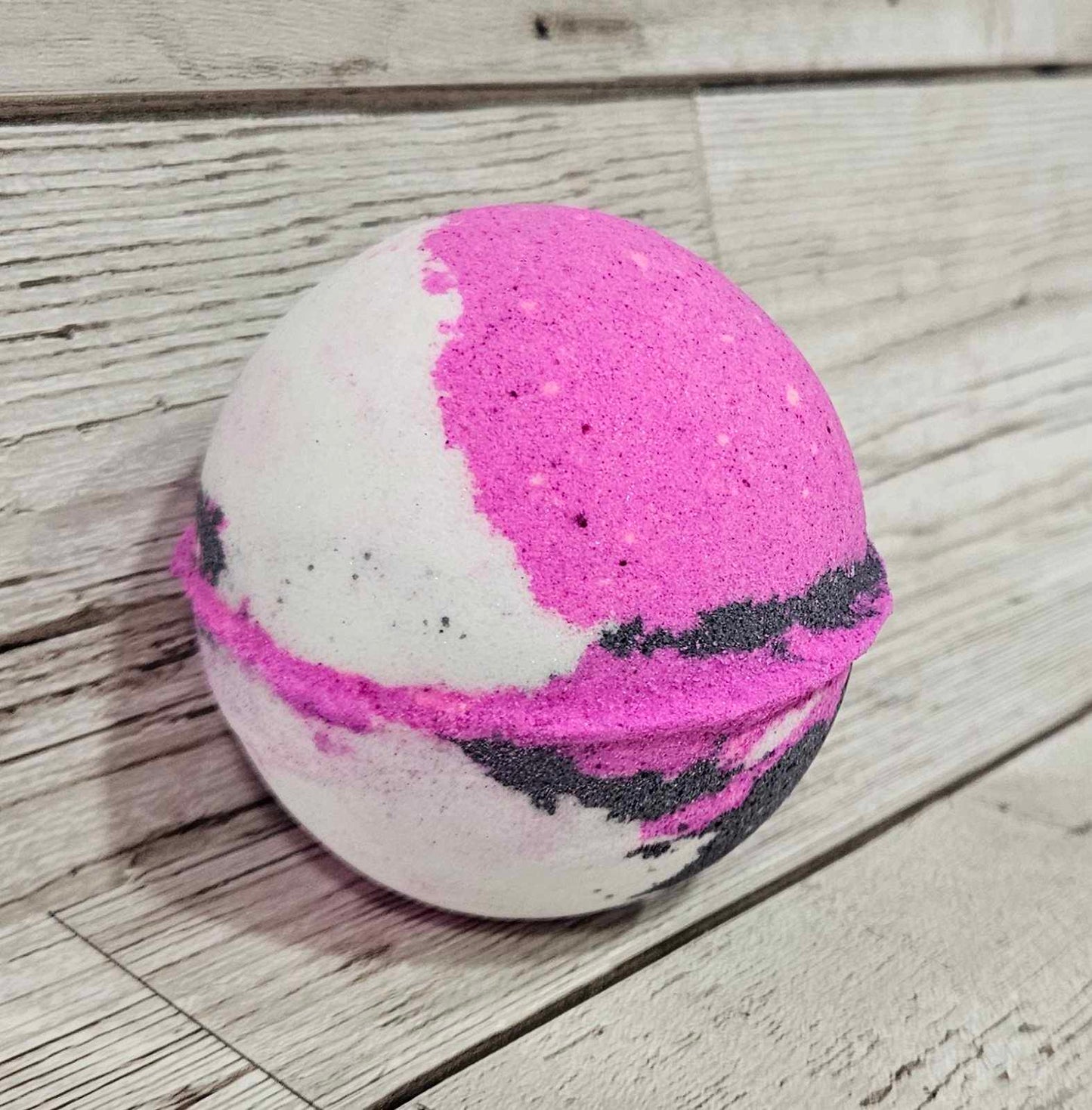 'B Opium' Jumbo Round Bath Bomb-245g