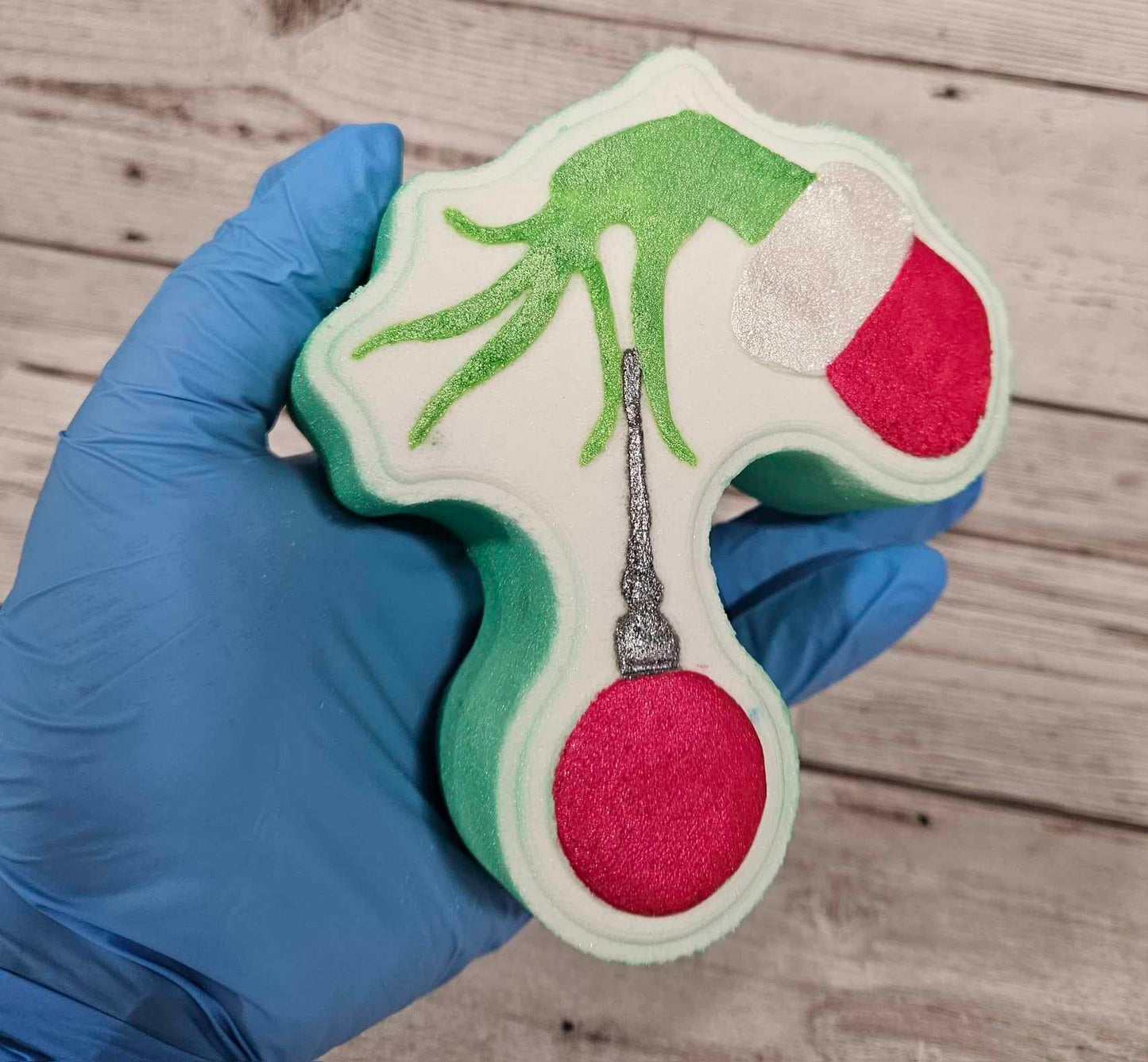 Bah Humbug Bauble MEGA Bath Bomb