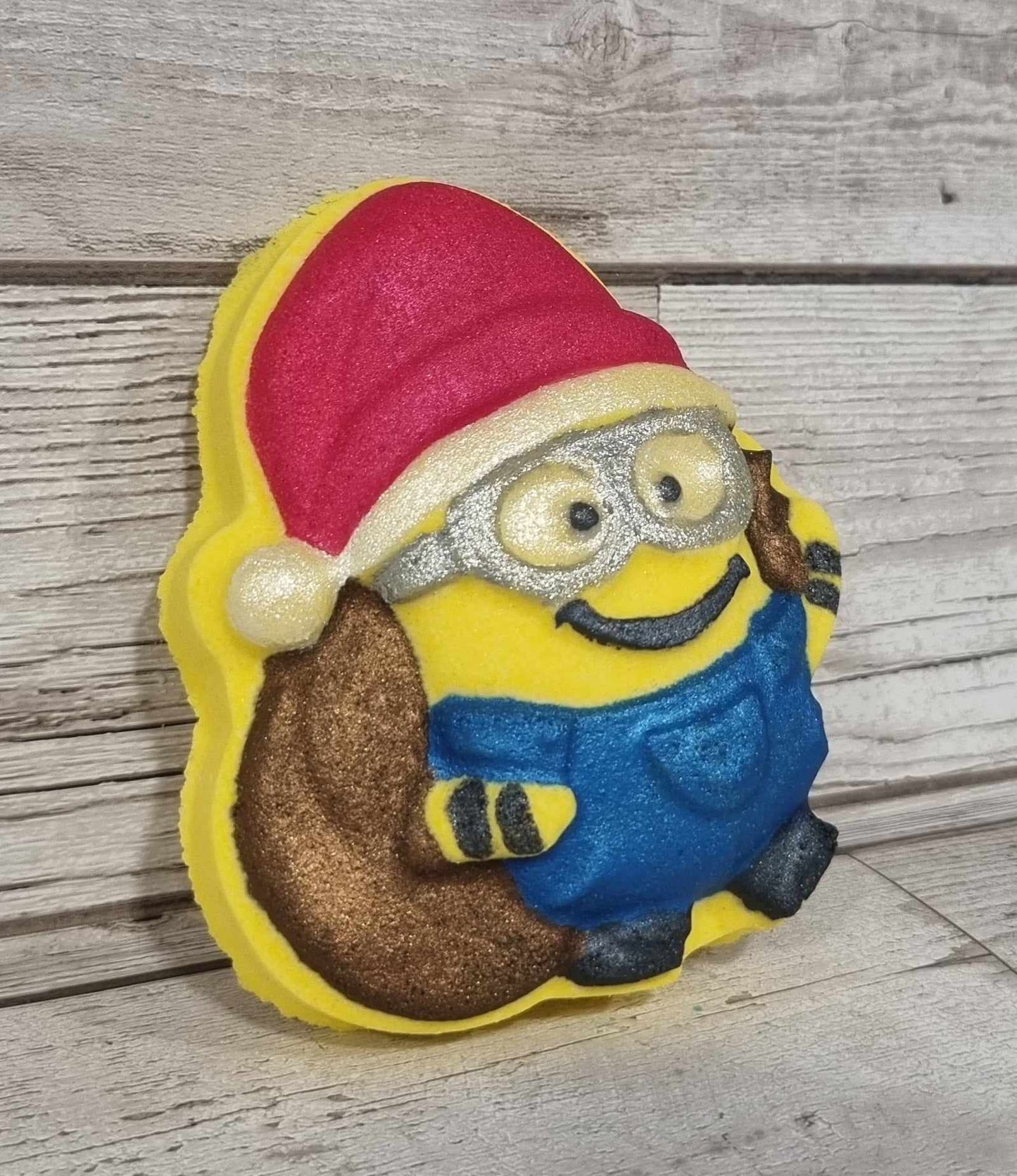 'Festive Minion' Bath Bomb