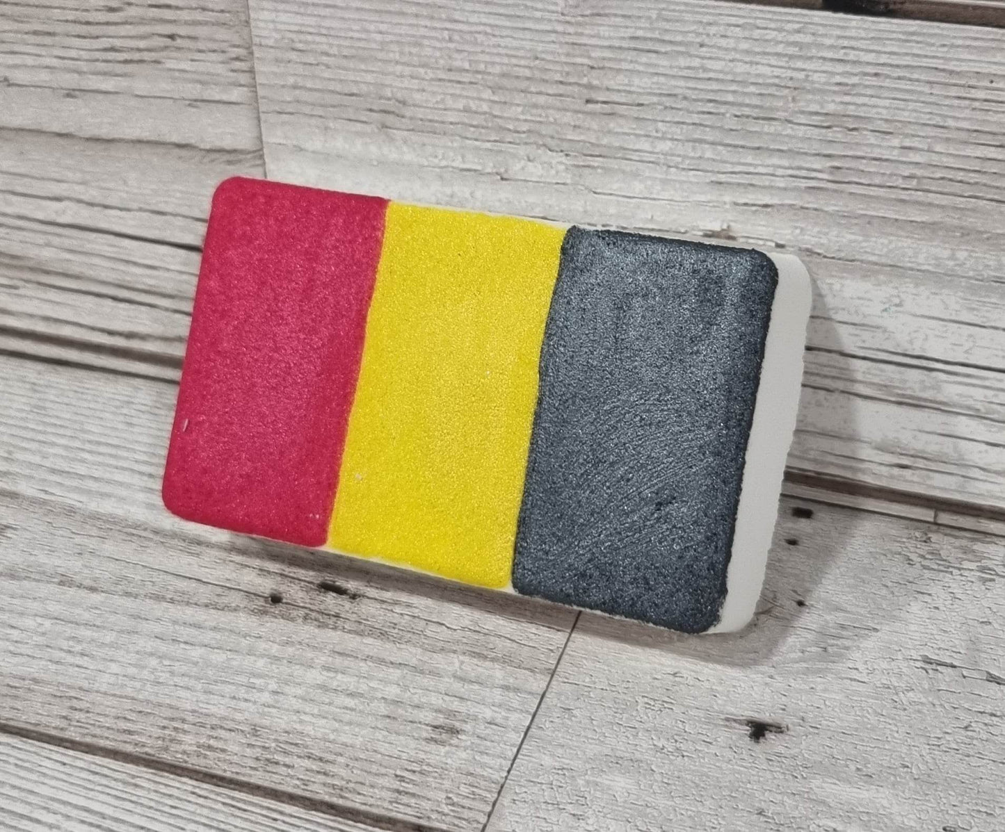 'Flag Belgium' Bath Bomb