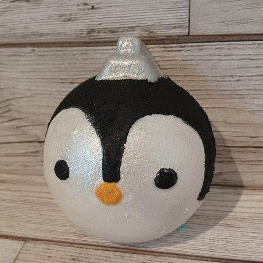 Penguin Bauble Flat Back Bath Bomb