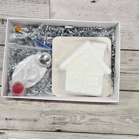 'Gingerbread House' Paint your own Bath Bomb kit