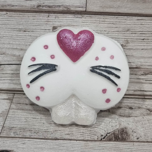 Some bunny loves you Bath Bomb