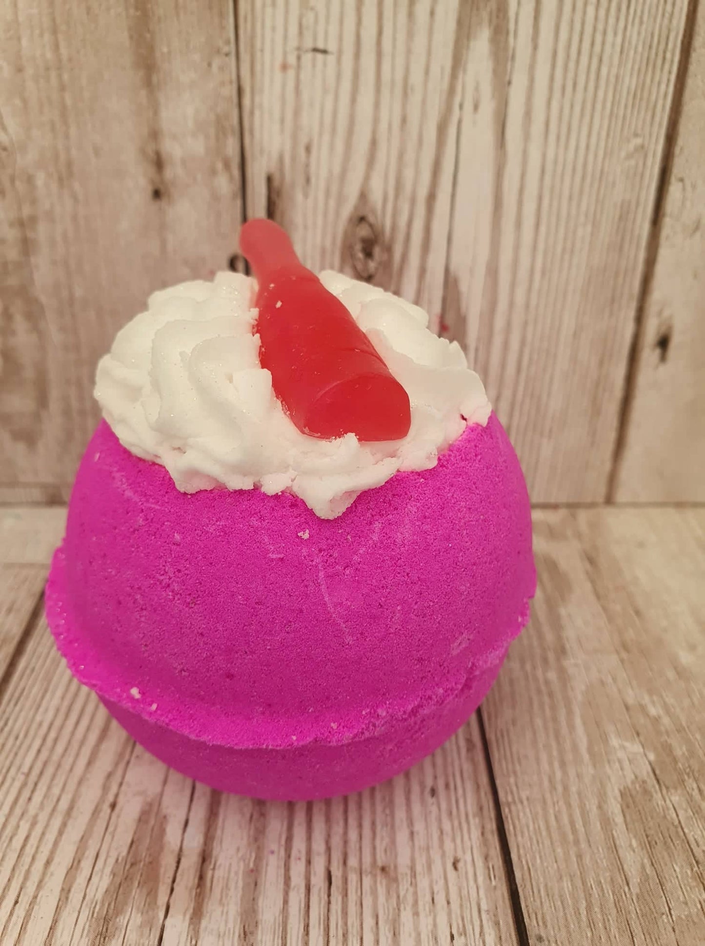 'Raspberry Fizz' Whipped Top Bath Bomb