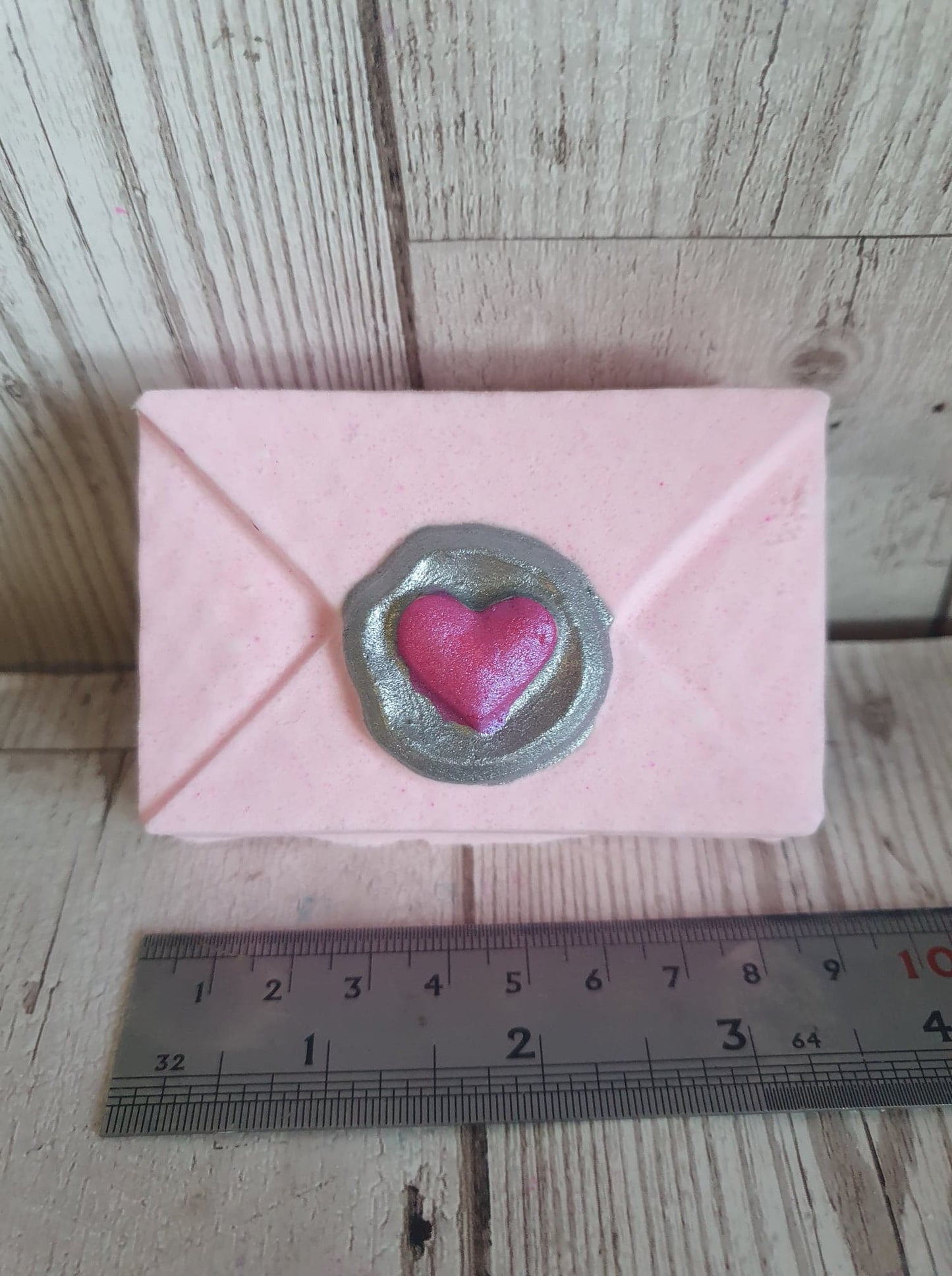 'Sealed with Love' Bath Bomb
