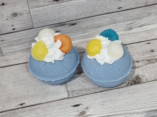'Seychelles' Whipped Top Bath Bomb (Assorted colour shells)