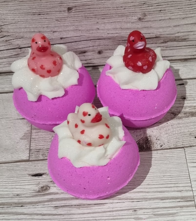 'Love Ducky' Whipped Top Bath Bomb